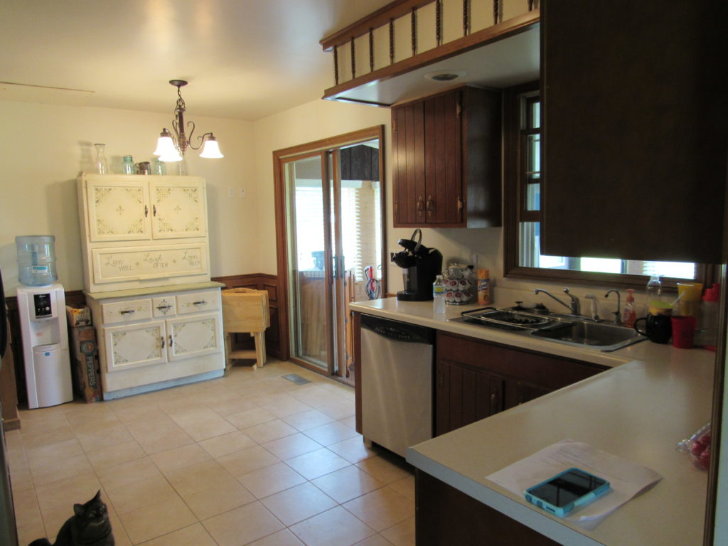 before kitchen sunroom wall